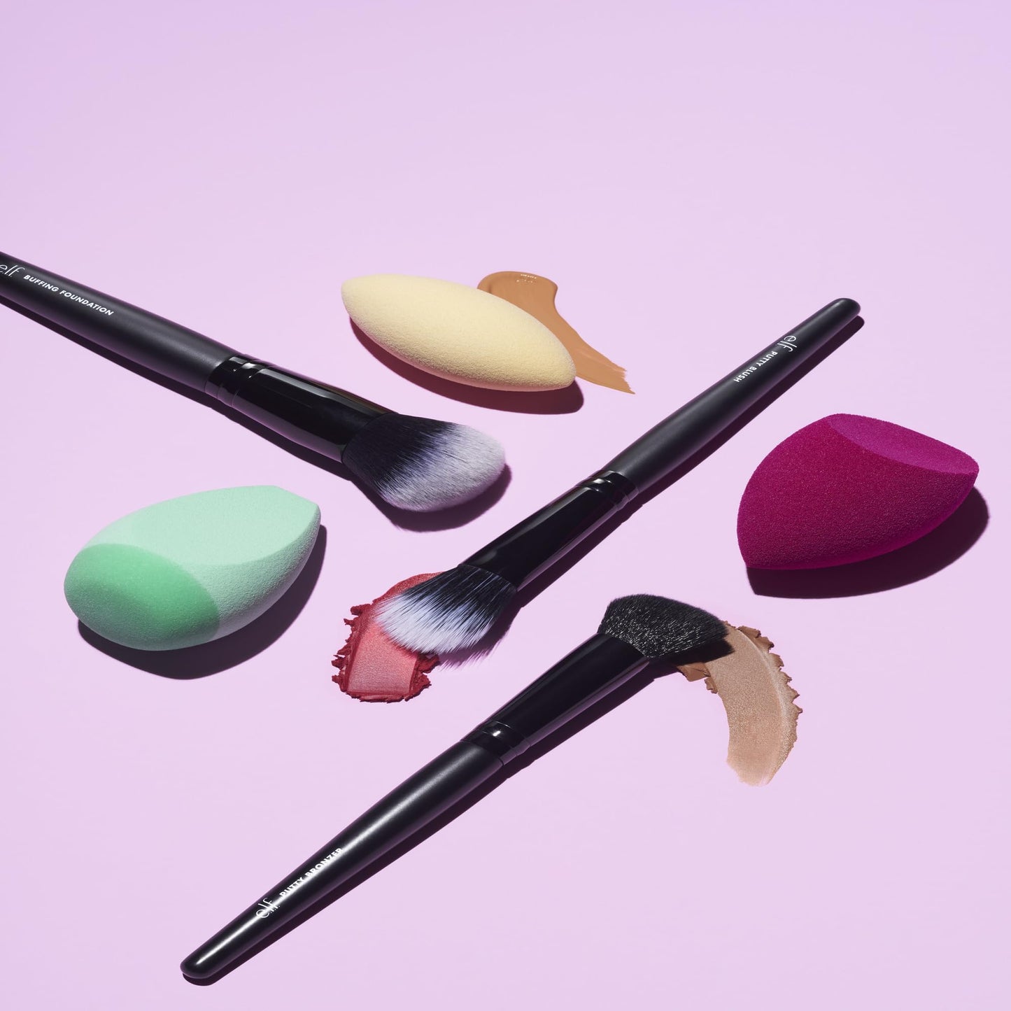 e.l.f. Buffing Foundation Brush, Tapered Make-up Brush for a Seamless-Looking Finish & Even Coverage, Vegan & Cruelty-Free