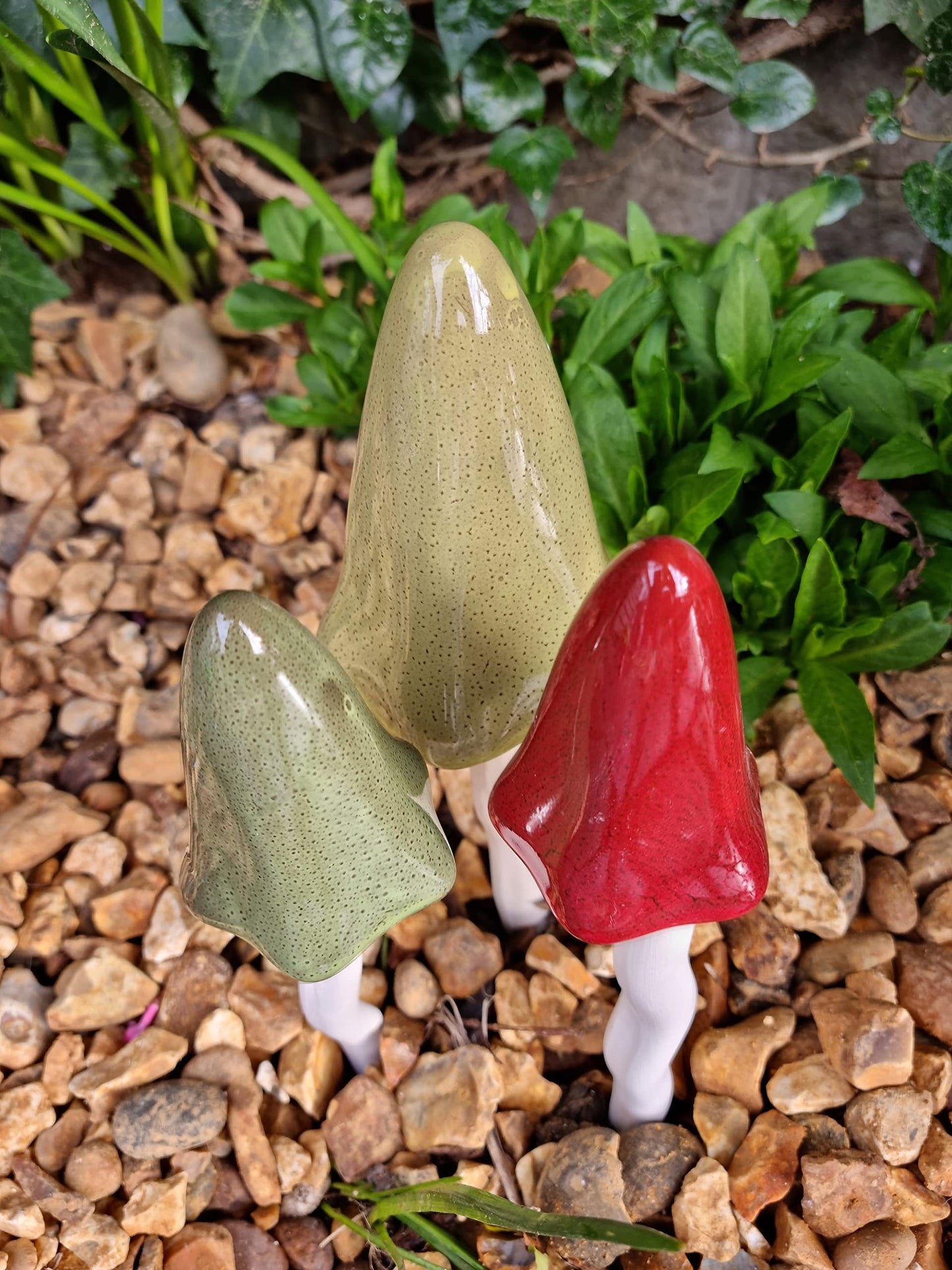 HH Home Hut Tinkling Ceramic Toadstools - Colourful Garden Ornaments, Mushrooms Plant Pot Set of 3 Outdoor Decor, Kids Gardening Set Fairy Garden Large Accessory (Yellow, Red, Orange)