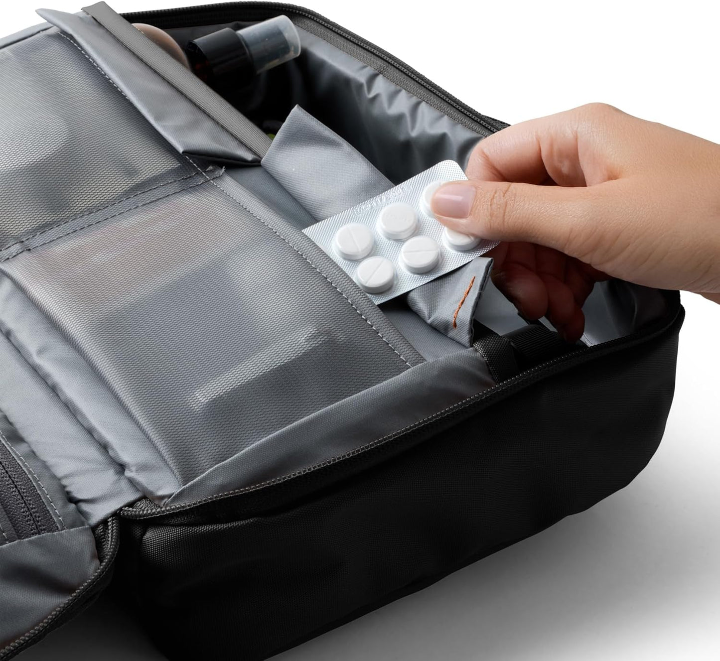 Bellroy Hanging Toiletry Kit Plus (8 liter travel hanging toiletry bag) - Black