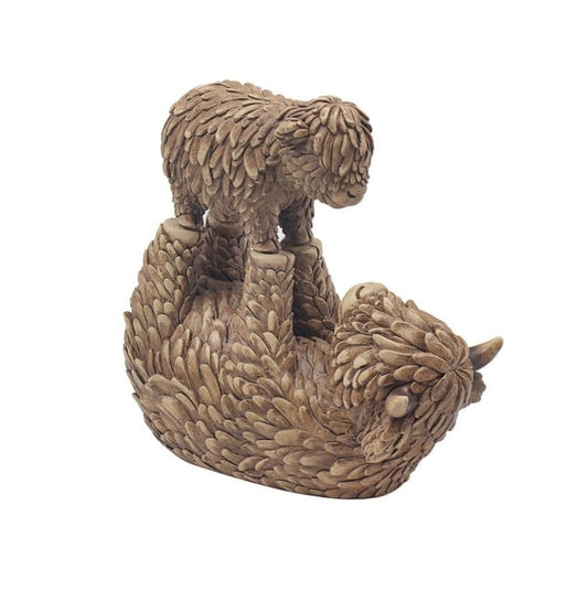 Lesser & Pavey Hughie Highland Cow Each Other Figurine For Home & Office | Home Decor Ornaments Gift For Women & Men | Beautiful Figurine For Indoor & Outdoor | Living Room Decor Ornaments