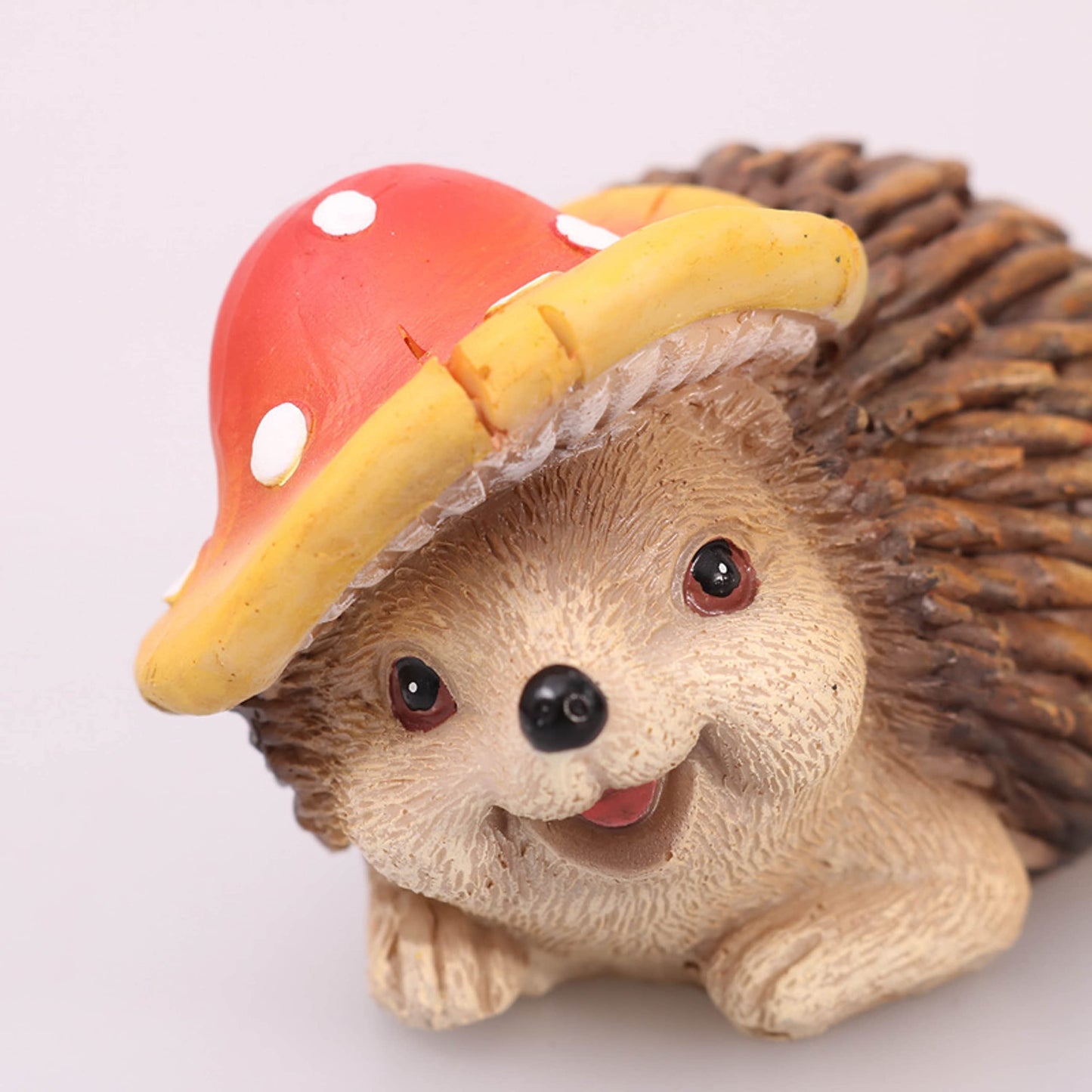 Valery Madelyn Autumn Decorations, Lovely Set of 3 Medium Hedgehogs Ornaments, Waterproof Resin Autumn Home Decor, Hedgehog Gifts for Women, Fall Decorations for Livling Room, Bedroom, Garden 7CM