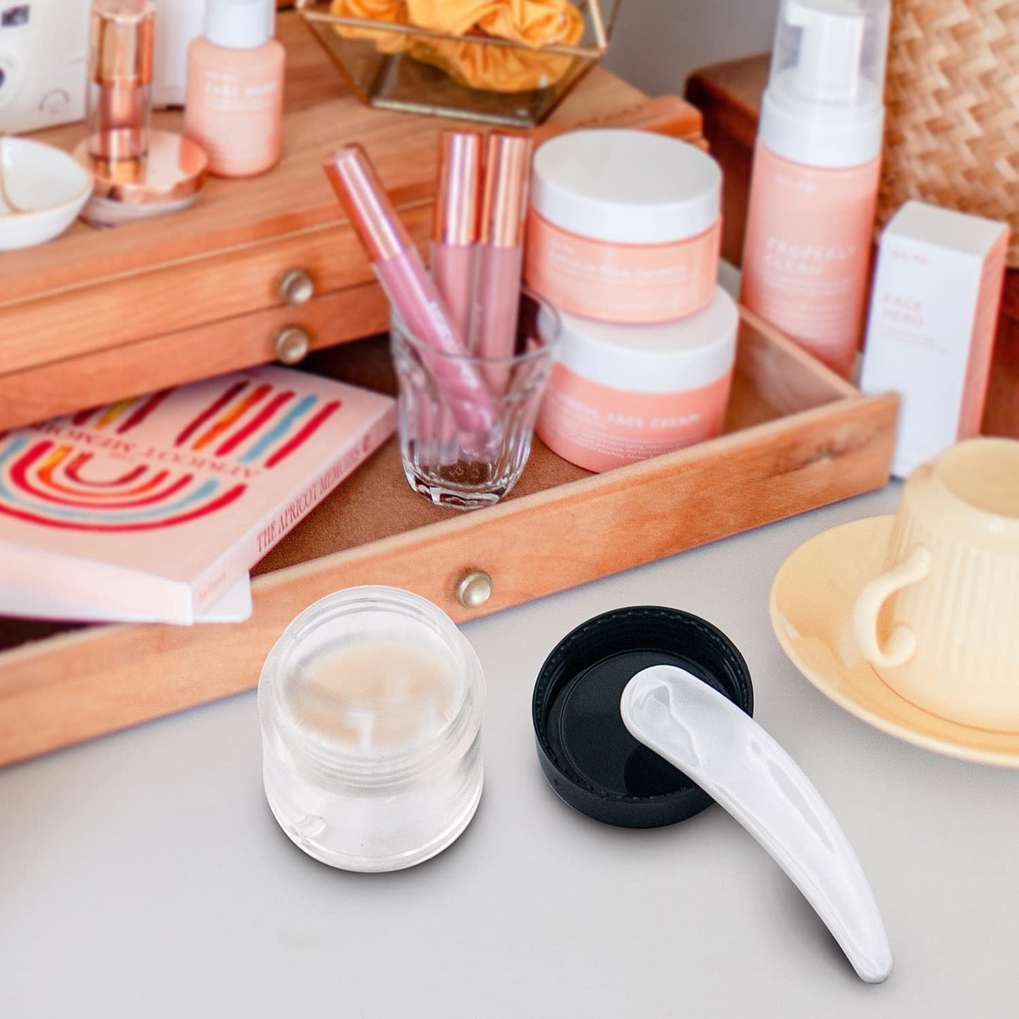 12pcs 10 Gram 10ml Jars, Sample Pots, Mini Jars With Lids, Clear Round Plastic Jar With 1 Mini Spatulas For Various Cosmetic Products, Samples， Eye Shadow Lip Balm, and Nail Powder