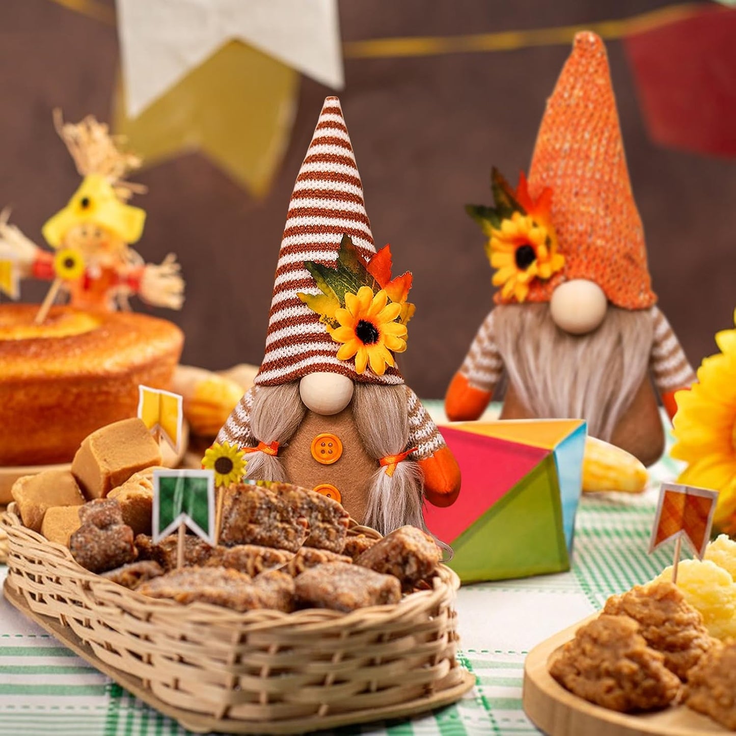 Feibety 2Pcs Autumn Gonk Decorations,Fall Harvest Plush Handmade Sunflower Maple Leaf Elf Dwarf Decor for Home Decor,Handmade Harvest Themed Decor for Farmhouse Holiday Home Kitchen Party