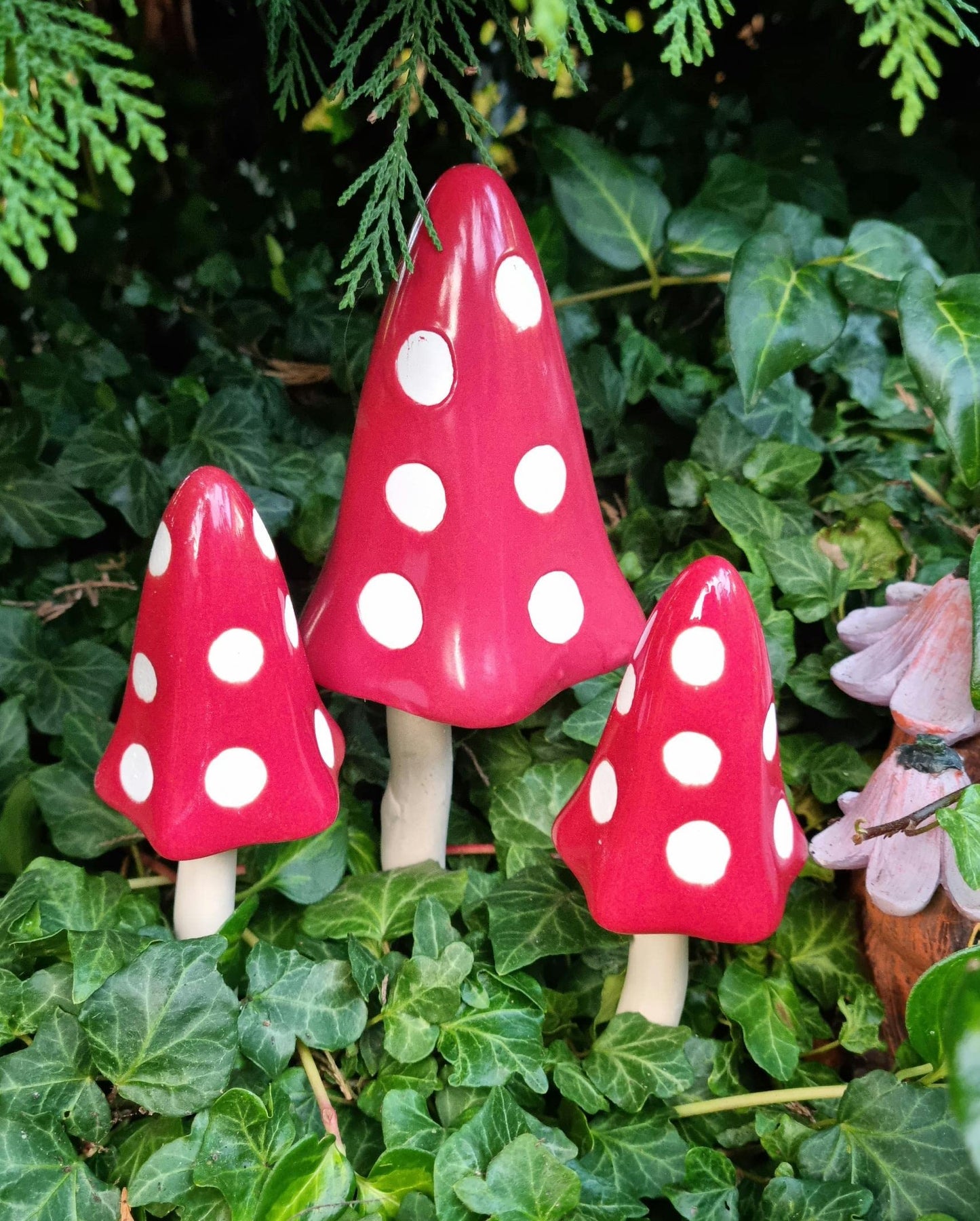 HH Home Hut Tinkling Ceramic Toadstools - Colourful Garden Ornaments, Mushrooms Plant Pot Set of 3 Outdoor Decor, Kids Gardening Set Fairy Garden Large Accessory (Yellow, Red, Orange)